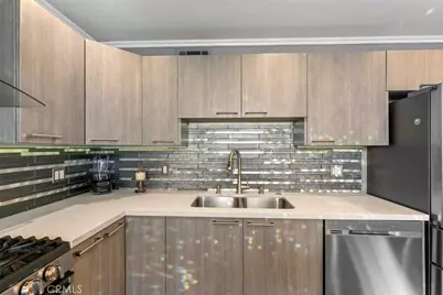 7764 Via Capri, Burbank, CA 91504 - Photo 19