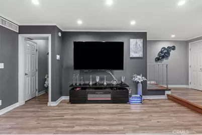 7764 Via Capri, Burbank, CA 91504 - Photo 11