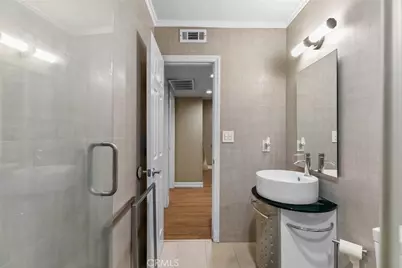 7764 Via Capri, Burbank, CA 91504 - Photo 35