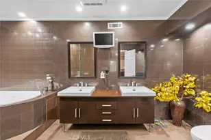 7764 Via Capri, Burbank, CA 91504 - Photo 41