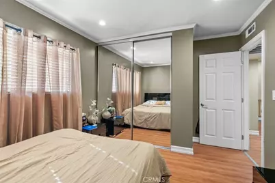 7764 Via Capri, Burbank, CA 91504 - Photo 33