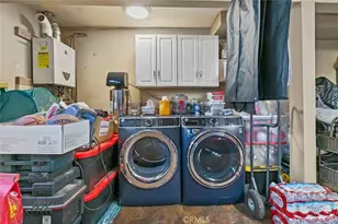 7764 Via Capri, Burbank, CA 91504 - Photo 51