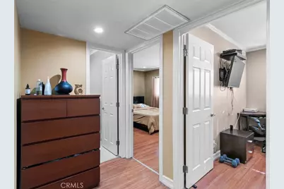 7764 Via Capri, Burbank, CA 91504 - Photo 29