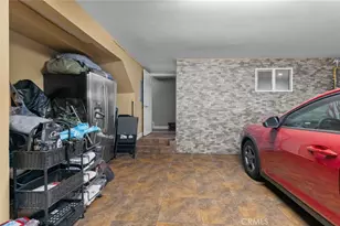 7764 Via Capri, Burbank, CA 91504 - Photo 53