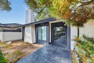 20001 Hiawatha Street, Chatsworth, CA 91311 - Photo 5