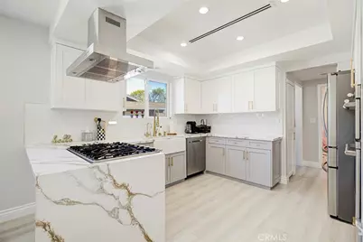 8352 Capps, Northridge, CA 91324 - Photo 15