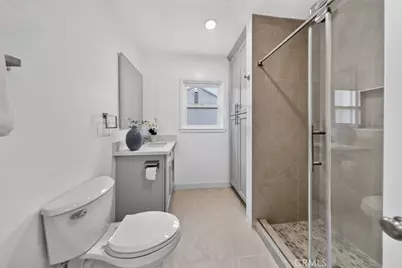 210 N Naomi Street, Burbank, CA 91505 - Photo 39