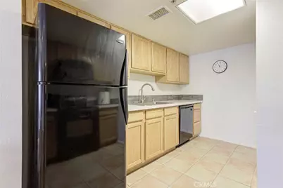 11124 Burbank Boulevard #101, North Hollywood, CA 91601 - Photo 23