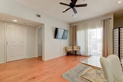 11124 Burbank Boulevard #101, North Hollywood, CA 91601 - Photo 19