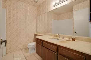 7805 Comanche Ave, Winnetka, CA 91306 - Photo 17