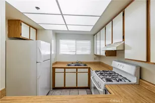 2915 Montrose Ave, Glendale, CA 91214 - Photo 13