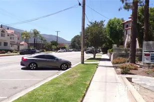 2915 Montrose Ave, Glendale, CA 91214 - Photo 3