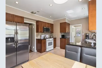 945 Rosemount, Glendale, CA 91207 - Photo 21