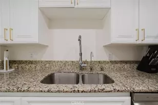 251 W Dryden St, Glendale, CA 91202 - Photo 21