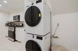 251 W Dryden St, Glendale, CA 91202 - Photo 23