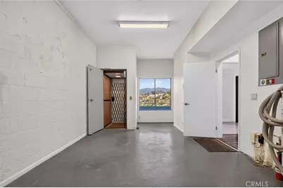 1425 Columbia Dr, Glendale, CA 91205 - Photo 11