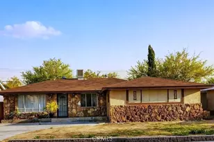 1017 W Ave H 8, Lancaster, CA 93534 - Photo 1