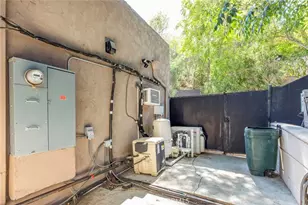 1523 Colina Dr, Glendale, CA 91208 - Photo 69