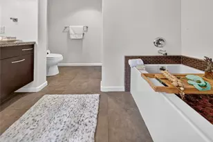 250 N First Street, Burbank, CA 91502 - Photo 65