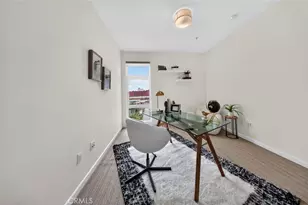 250 N First Street, Burbank, CA 91502 - Photo 33