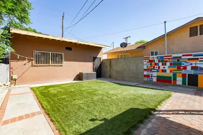 13158 Carl, Pacoima, CA 91331 - Photo 17