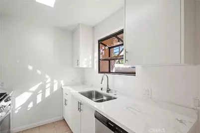 4918 Cahuenga, North Hollywood, CA 91601 - Photo 9