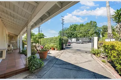 4918 Cahuenga, North Hollywood, CA 91601 - Photo 41