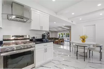 9253 White Oak Avenue, Northridge, CA 91325 - Photo 17