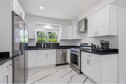 9253 White Oak Avenue, Northridge, CA 91325 - Photo 15