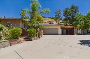 11246 Denivelle Pl, Tujunga, CA 91042 - Photo 3