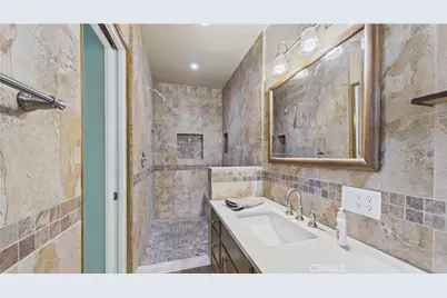 11246 Denivelle Place, Tujunga, CA 91042 - Photo 33