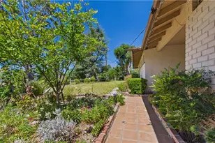 11246 Denivelle Pl, Tujunga, CA 91042 - Photo 11