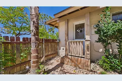 11246 Denivelle Place, Tujunga, CA 91042 - Photo 5
