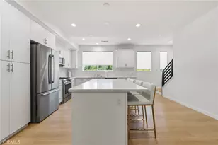 13107 W Lumina Way, Los Angeles, CA 91401 - Photo 17