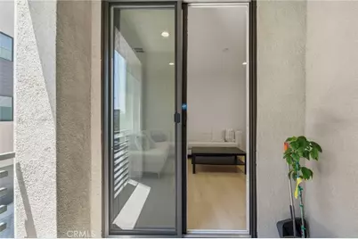 13107 W Lumina Way, Los Angeles, CA 91401 - Photo 25