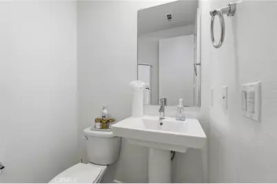 13107 W Lumina Way, Los Angeles, CA 91401 - Photo 13