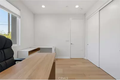 13107 W Lumina Way, Los Angeles, CA 91401 - Photo 11