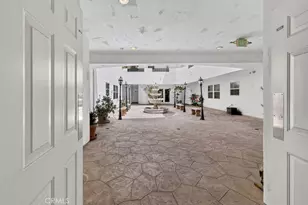 12407 Moorpark St, Studio City, CA 91604 - Photo 37