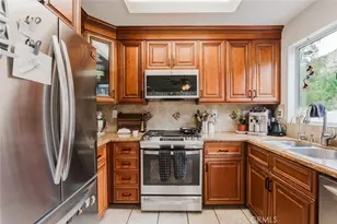 30459 Jasmine Valley Dr, Canyon Country, CA 91387 - Photo 17