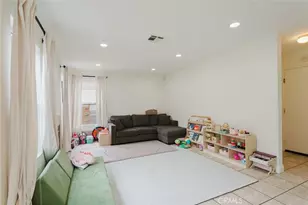 30459 Jasmine Valley Dr, Canyon Country, CA 91387 - Photo 15