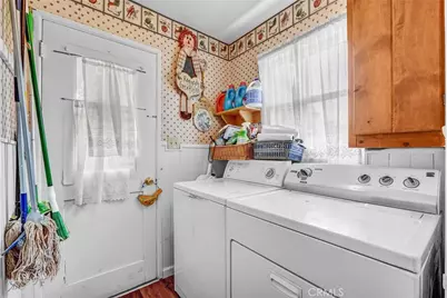 9818 Creemore Drive, Tujunga, CA 91042 - Photo 13