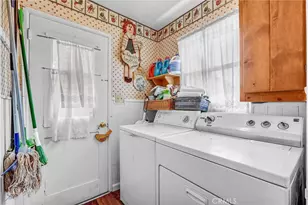 9818 Creemore Dr, Tujunga, CA 91042 - Photo 13