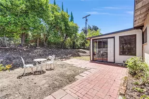 9818 Creemore Dr, Tujunga, CA 91042 - Photo 25
