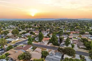 13009 Jamie Ave, Sylmar, CA 91342 - Photo 53