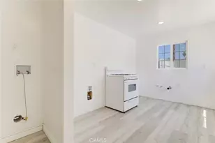 11943 Strathern St, North Hollywood, CA 91605 - Photo 49