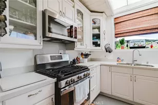 10616 Vanora Dr, Sunland, CA 91040 - Photo 11