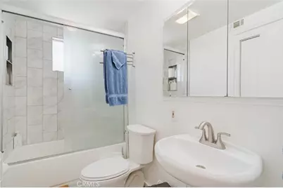 10616 Vanora Drive, Sunland, CA 91040 - Photo 13
