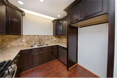 11834 Gilmore #16, North Hollywood, CA 91606 - Photo 5