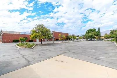 700 W Wilson Avenue, Glendale, CA 91203 - Photo 7