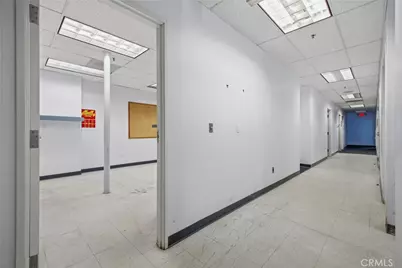 700 W Wilson Avenue, Glendale, CA 91203 - Photo 19